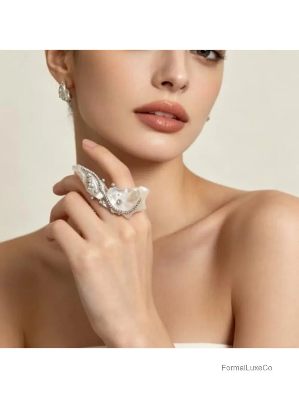 N/A sculptural statement